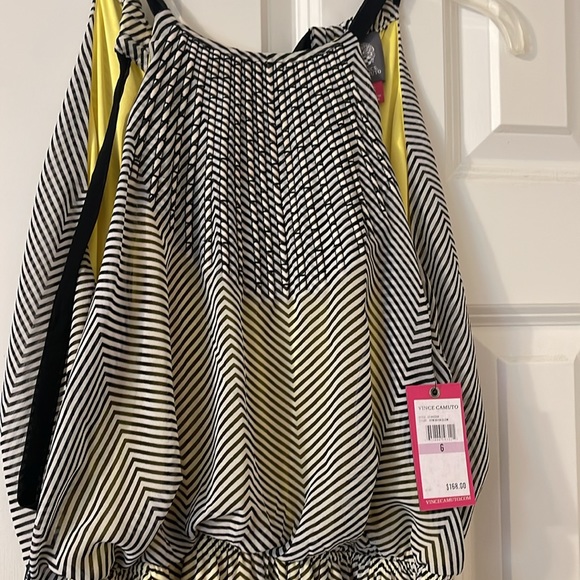 Vince Camuto size 6 - Picture 6 of 8